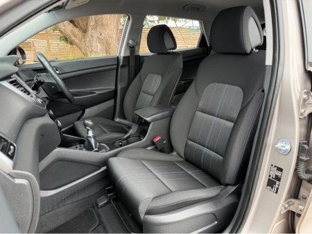 2017 Hyundai Tucson - thumbnail 27