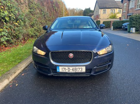 2017 Jaguar XE - thumbnail 10