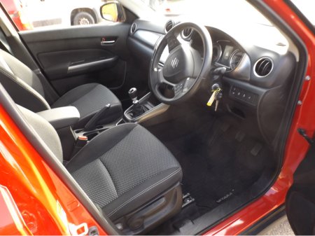 2024 Suzuki Vitara - thumbnail 4