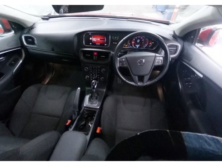 2018 Volvo V40 - thumbnail 8