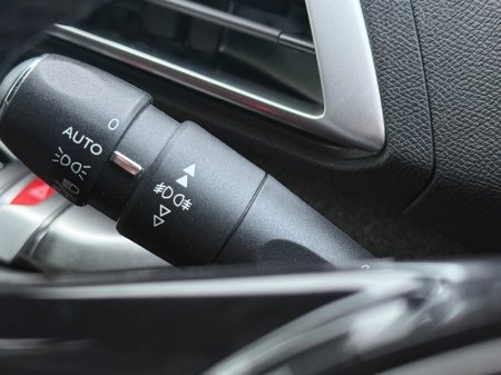 2018 Peugeot 3008 1.5 BlueHDi 130bhp Allure €14,550 thumbnail