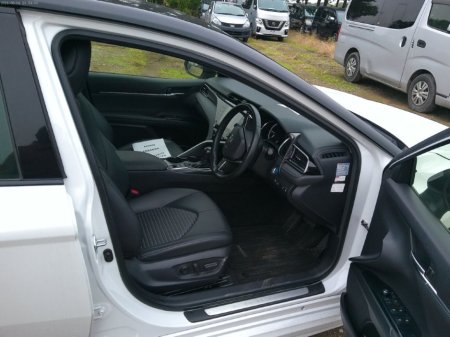 2020 Toyota Camry 2.5 Camry Hybrid €26,950 thumbnail