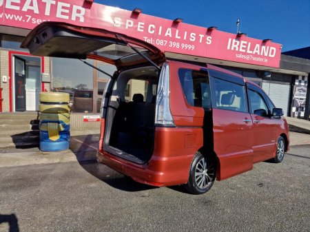 2016 Nissan Serena - thumbnail 18