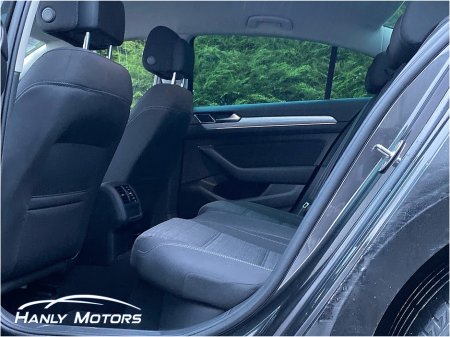 2022 Volkswagen Passat BUSINESS 2.0 TDI MANUAL 6SPEED FWD 150 4DR €25,995 thumbnail