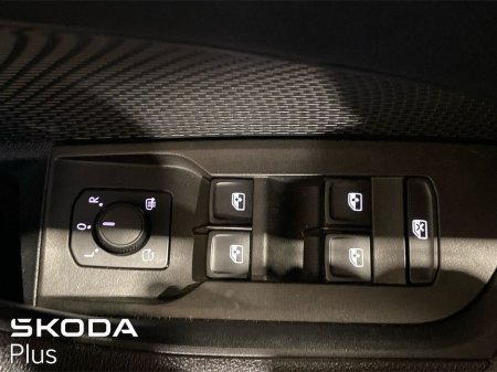 2023 Skoda Octavia Style 1.0TSI 110bhp €27,950 thumbnail