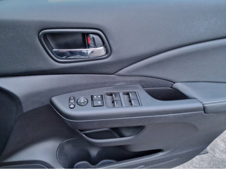 2017 Honda CR-V SR I-DTEC-LOW MILEGE --FULLY SERVICED €17,450 thumbnail