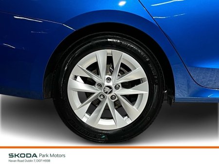 2025 Skoda Octavia Selection Combi 2.0TDI 115BHP - Reversing Camera - Climate Control - Cruise Control - Apple CarPlay/Android Auto - Auto Lights/Wipers €34,950