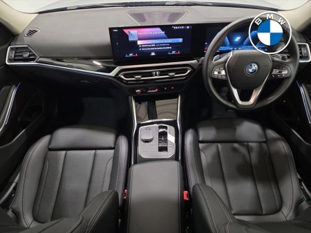 2024 BMW 3 Series - photo 4