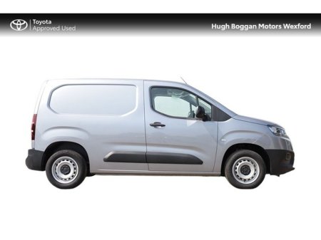 2024 Toyota Proace City 1.5 GX SWB, BIG DEMO SALE! €21,900 thumbnail