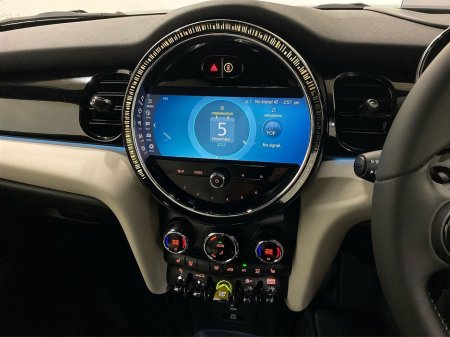 2023 MINI Hatch Electric Level 3 thumbnail