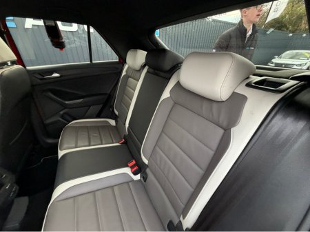 2020 Volkswagen T-Roc - thumbnail 36