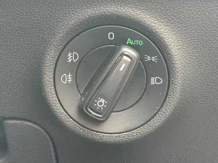 2020 Skoda Karoq 1.6TDI 115bhp DSG Ambition €24,900 thumbnail