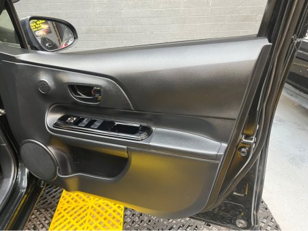 2017 Toyota Aqua 2017 hybrid auto €10,995 thumbnail