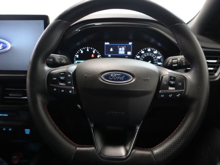 2023 Ford Focus - thumbnail 13