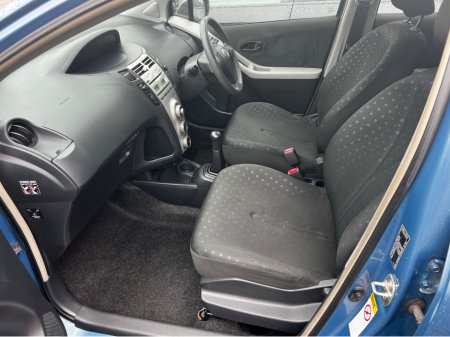 2007 Toyota Yaris - thumbnail 3