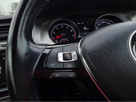 2015 Volkswagen Golf 1.2 TSI COMFORTLINE - REVERSE CAMERA - MULTIFUNCTION STEERINE WHEEL ALLOYS LOW TAX BAND €12,950 thumbnail