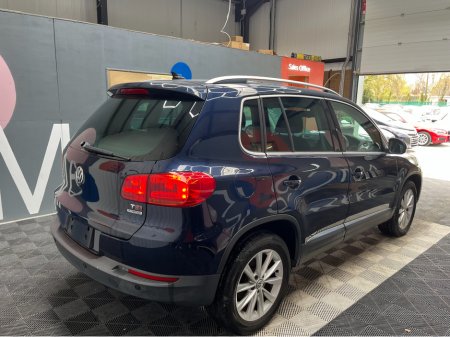 2013 Volkswagen Tiguan - thumbnail 2