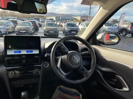 2025 Toyota Yaris Cross YARIS CROSS SOL €36,495 thumbnail