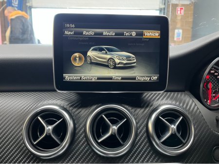 2016 Mercedes-Benz A Class 2016 MERCEDES-BENZ A180 SPORT RADAR SAFETY PACKAGE 1.6 AUTOMATIC / CRUISE CONTROL / REVERSE CAMERA / ELECTRIC MEMORY & HEATED SEATS / PADDLE SHIFTERS AND MORE thumbnail