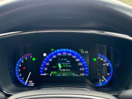 2022 Toyota Corolla 1.8 Hybrid Luna Sport Hatchback €26,950 thumbnail