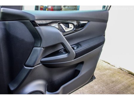 2019 Nissan Qashqai 1.5 DSL SV €13,995 thumbnail