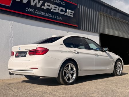 2016 BMW 3 Series - thumbnail 4