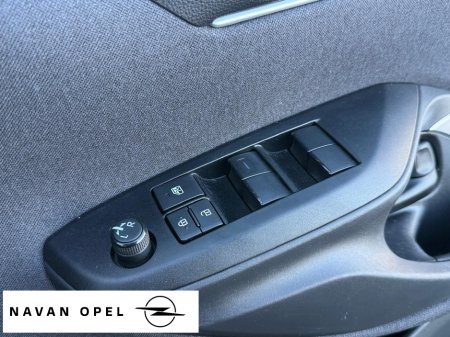 2023 Toyota Yaris Cross Cross Luna 1.5 Hybrid €26,950 thumbnail