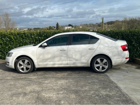 2016 Skoda Octavia - thumbnail 4