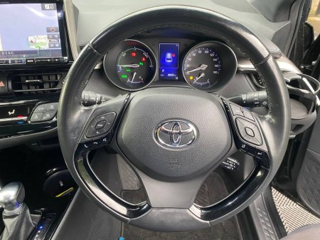2019 Toyota C-HR - thumbnail 4