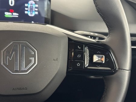 2025 MG 4 EXCITE LR**DIGITAL DASH**MULTIFUNCTIONAL STEERING WHEEL**APPLE CARPLAY ANDROID AUTO**REVERSE CAMERA**KEYLESS START**AIR CONDITIONING**CRUISE CONTROL**BLACK CLOTH INTERIOR**FINANCE AVAILABLE** €25,495 thumbnail