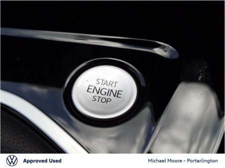 2024 Volkswagen Golf 1.5 TSI 130HP R-Line €33,950 thumbnail