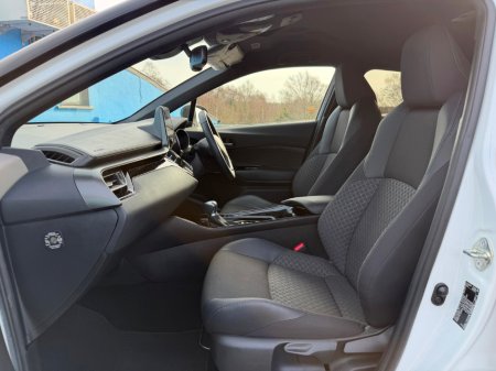 2023 Toyota C-HR - thumbnail 8