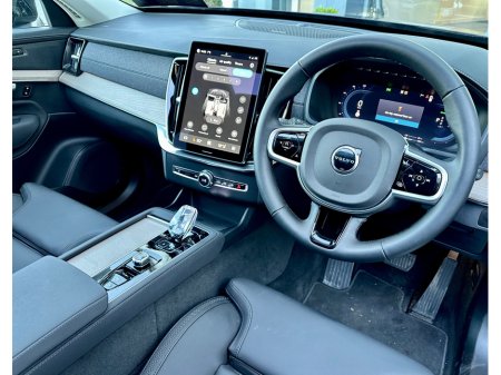 2025 Volvo XC90 + T8 PHEV AWD AUTO PLUS €78,950 thumbnail