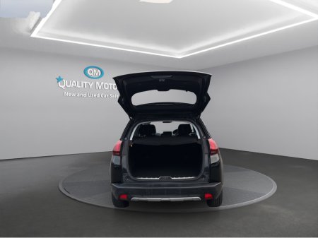 2017 Peugeot 2008 - thumbnail 17