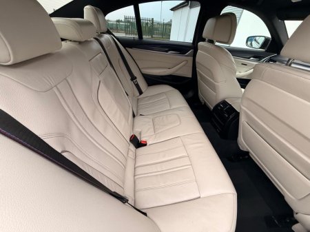 2022 BMW 5 Series - thumbnail 17