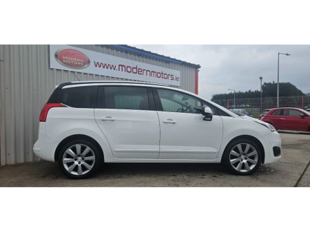 2016 Peugeot 5008 - view 3