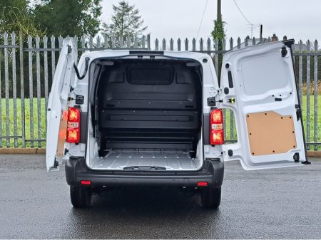 2026 Opel Vivaro KOMFORT L2H1 1.5TD 120BHP thumbnail