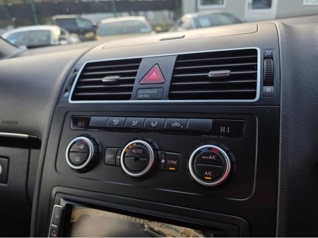 2013 Volkswagen Touran 1.4 HIGHLINE 7 SEATER FAMLY MPV  AUTOMATIC - REV CAMERA -ALLOYS SIMI DEALER - SPECIALISING IN IMPORTS OF GERMAN AUTOMATIC HI SPEC CARS €10,750 thumbnail