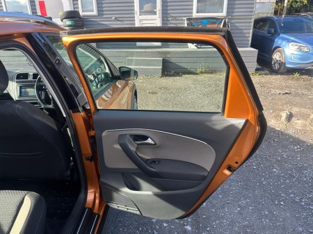 2016 Volkswagen Polo - thumbnail 10