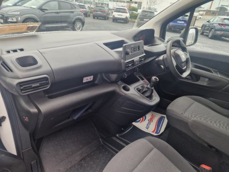 2020 Peugeot Partner - thumbnail 11