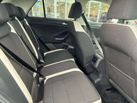 2019 Volkswagen T-Roc SPORT 1.0 TSI MANUAL 6SPEED FWD 115HP 5DR €20,950 thumbnail