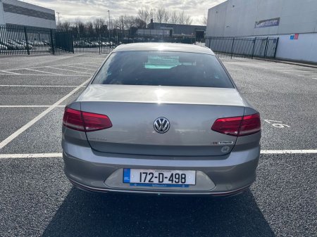 2017 Volkswagen Passat - thumbnail 4