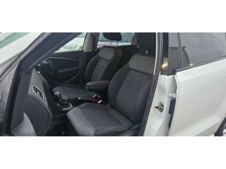 2015 Volkswagen Polo auto 1.2 comfortline plus low kms high spec €10,995 thumbnail