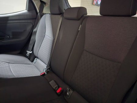 2021 Toyota Yaris - thumbnail 10