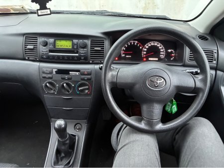 2005 Toyota Corolla - thumbnail 17