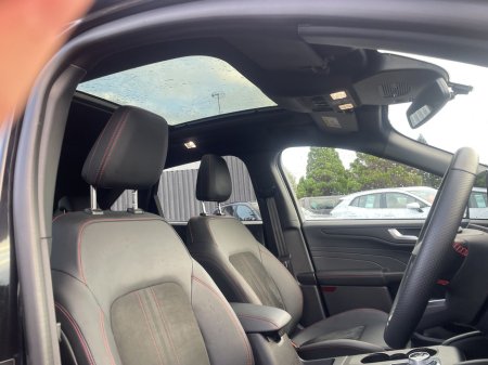 2025 Ford Kuga ST-Line X €32,984 thumbnail