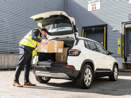 2025 Jeep Avenger E Commercial | Longitude | 54kw  SUMMER SALE €25,250 thumbnail