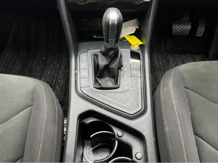 2017 Volkswagen Tiguan - thumbnail 19