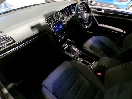 2015 Volkswagen Golf *ONLY 45,000*AUTO*VW GOLF 1.4 TSI HIGH-LINE*COLOUR CAMERA WITH ADAPTIVE CRUISE*UP-GRADED VW ALLOYS*XL MEDIA*HIGH-LINE BODY STYLING*FLAT-BOTTOM SPORT STEERING WHEEL WITH PADDLE SHIFT*RADAR ASSIST**ANTI €14,900 thumbnail