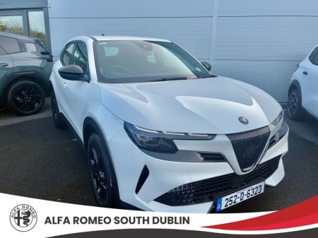 2025 Alfa Romeo Junior Ibrida, Mild-Hibrid Petrol Automatic €31,995